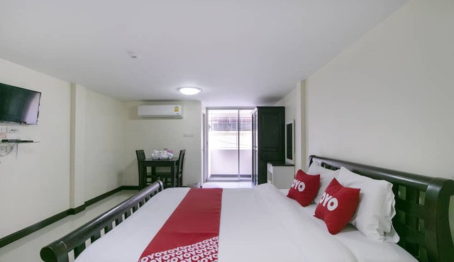 OYO 75390 Sunee Place Hotel in Ban Chang