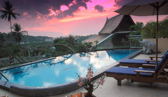 Beautiful private villa with Infinity Pool in Rawai