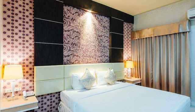 Martina Hotel in Surin