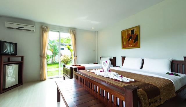 Nakakiri Resort & Spa in Thong Pha Phum