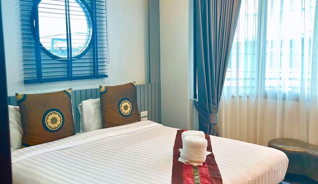 Acozyposhtel in Bangkok
