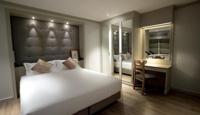 Glamorous Peaceful Apt 2br 2ba Centre Wparkin 7 Mins to Bts Free Wifi in Bangkok
