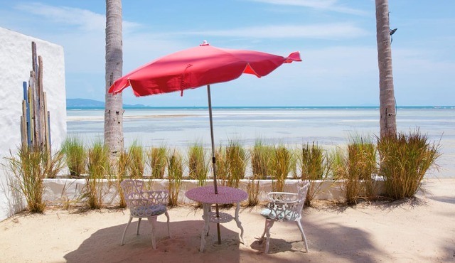 Lime & Soda Beachfront Resort in Ko Pha-ngan