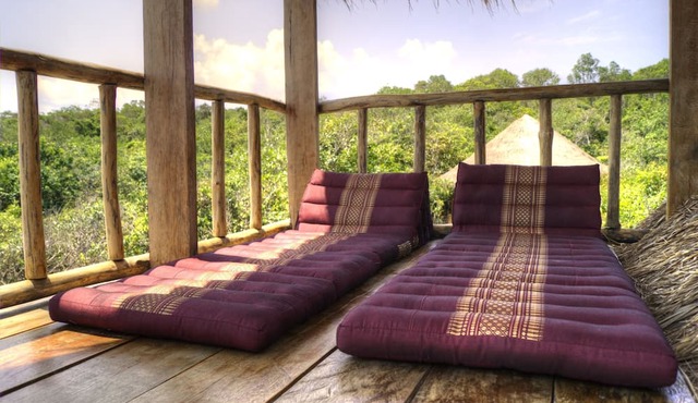 GreenBlue Beach Bungalow Resort in Koh Rong Sanloem