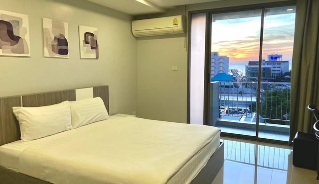 ONPA Hotel & Residence Bangsaen in Chonburi