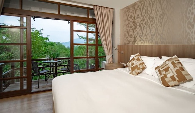 Issara Boutique Winery Hotel in Muak Lek