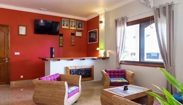 Riviera Hotel & Resort Kep in Kep