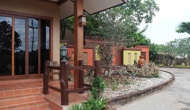 Maihom Resort 304 in Si Maha Phot