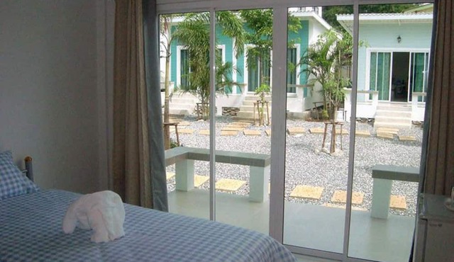 Charlie's Bungalow in Ko Sichang