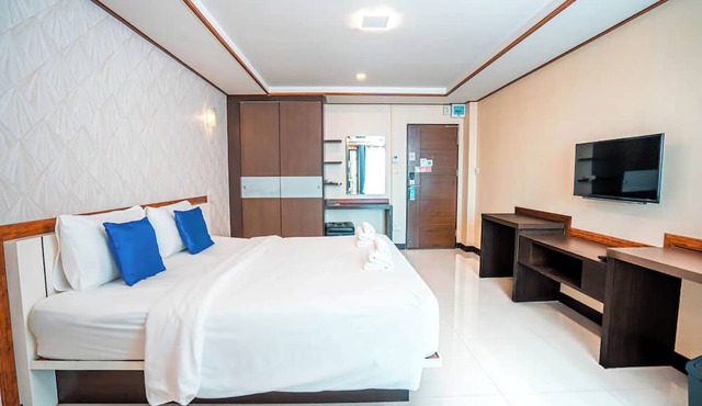 Blue Sky Residence Airport in Bang Phli