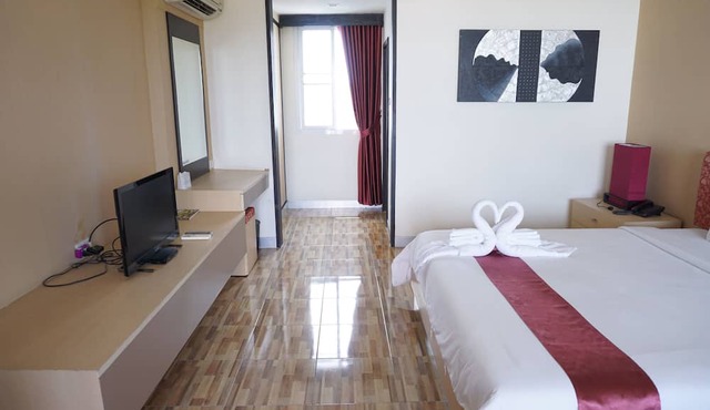 Panatara Hotel in Chumphon