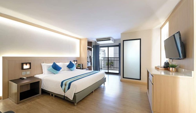 O2 Grand Suvarnabhumi Airport - Free Scheduled Shuttle from Hotel to Suvarnabhumi Airport in Bang Phli