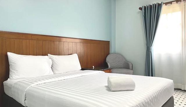 Chainatgrand Hotel in Chai Nat