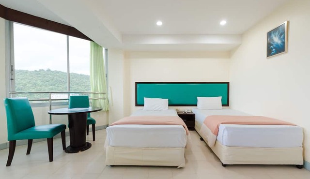 Nice Beach Hotel in Rayong