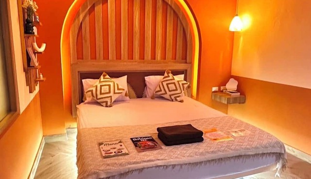 Honey Inn in Lam Luk Ka