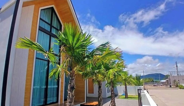 Large Private Pool Villa, 650 m From Mae Rumphueng Beach in Rayong