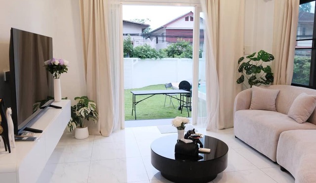 Modern Private Pool Villa in Sukhumvit in Bangkok