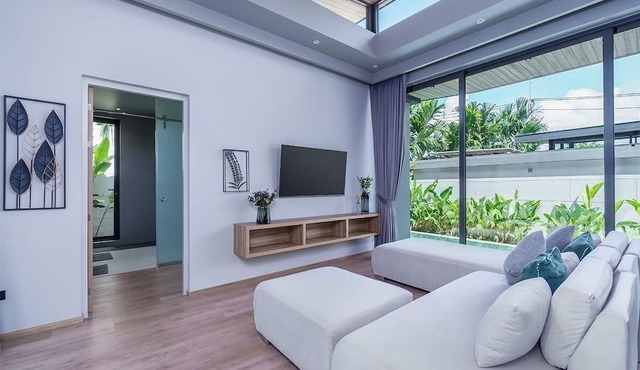 Stylish 2BR Naiton Aileen Villa w/Private Pool in Sa Khu
