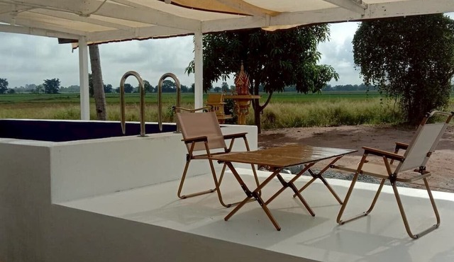 Aran Hostel & Cafe Nakorn Sawan in Banphot Phisai