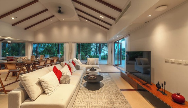 Sunrise 7BR Luxe Villa Sea View V151 in Pa Klok