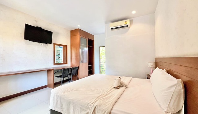 Rungreang Hotel in Ban Phai