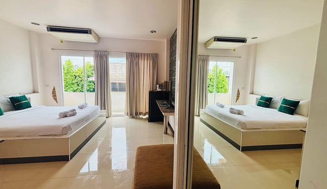 Ree Riverside hotel in Bangkok