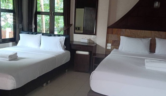 Iyara Boty Resort in Ko Chang