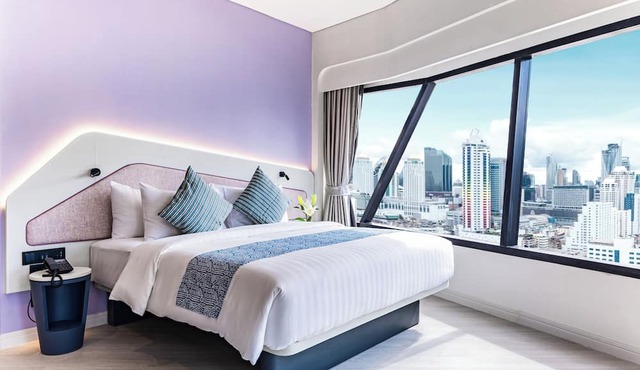 QUEENSLAND HOTEL BANGKOK in Bangkok