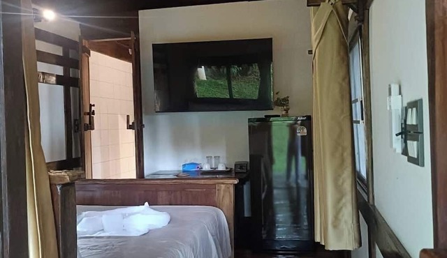 Kawarin Saiyai Cottage and Lake in Thong Pha Phum