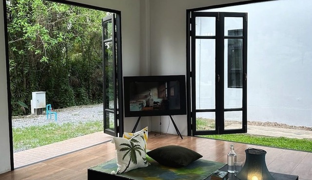 Waste Land Homestay & Resort Chiangmai in San Pa Thong