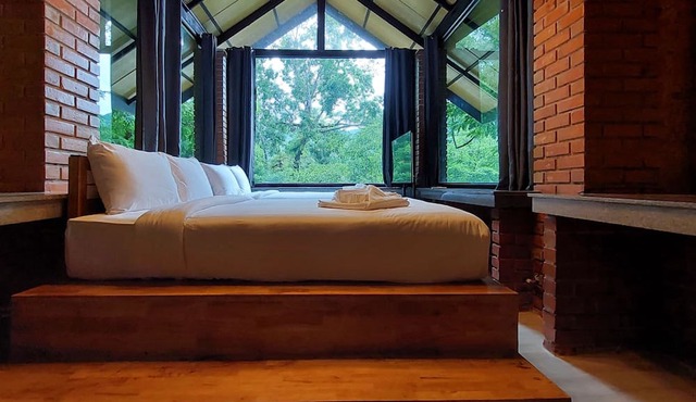 Puprai Tarnnarm Resort in Thong Pha Phum