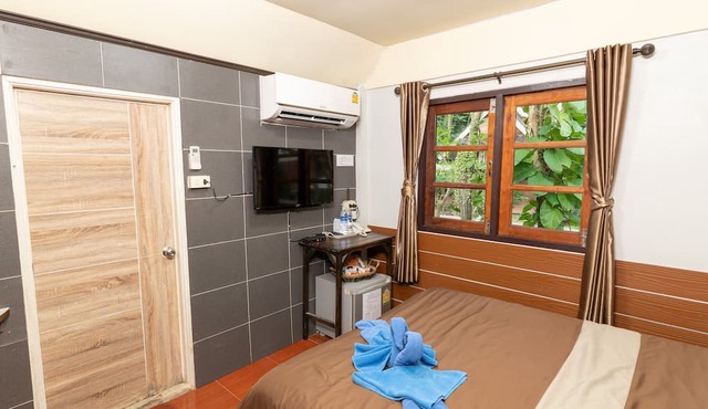 Wiangkham Resort in Photharam