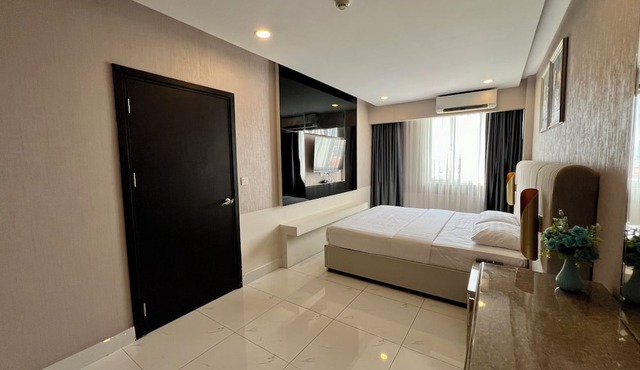 APARTMENT 1BR FREE POOL GYM STEAM&SAUNA in Phnom Penh