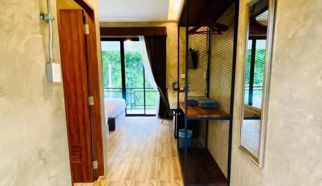 Tree House HomeStay in Uthai Thani