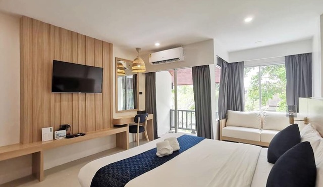 Nana Beach Hotel in Pathio