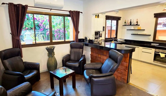 HIDELAND Luxury Pool Villa Pattaya Walking Street in Pattaya