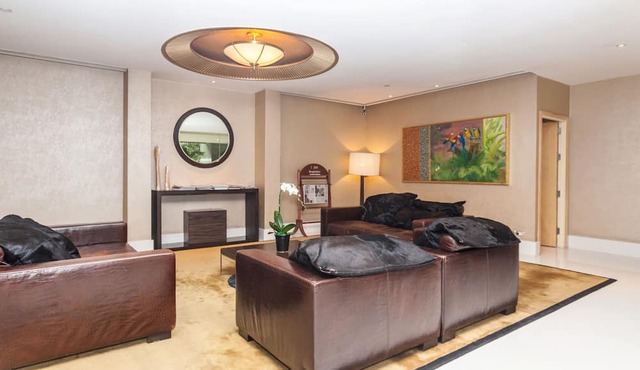 Serviced 2 Bed SKY VILLAS WITH VIEW, Pool and BTS in Bangkok