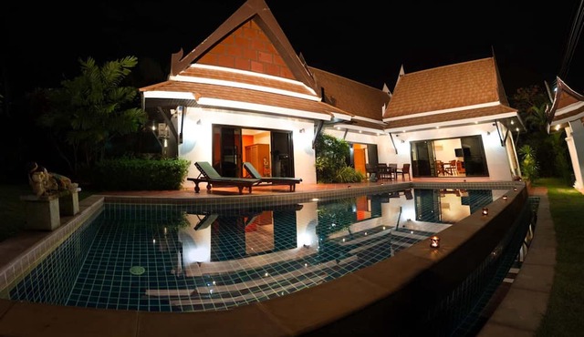VIP Chain Resort Pool Villa in Rayong