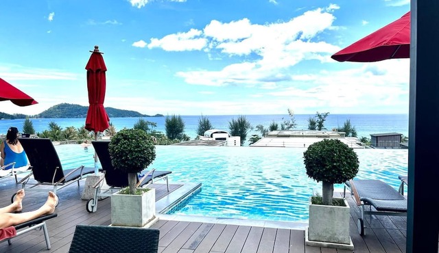Studio Apartments With Shared Pool Near Patong Beach in Patong