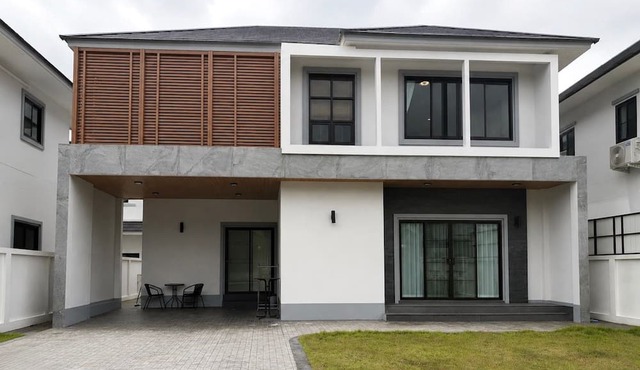 Bright & Airy 3BR Home in Chiang Mai in Nong Hoi Sub-district