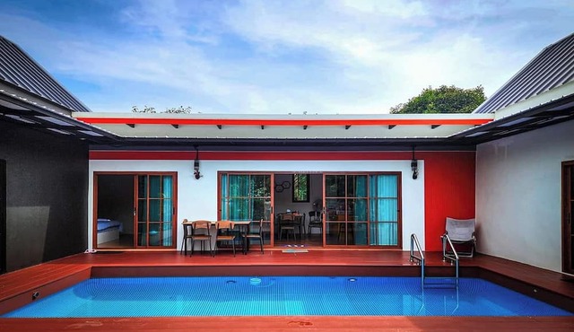 Pool Villa Baan Suan Phrom Khiri in Phrom Khiri