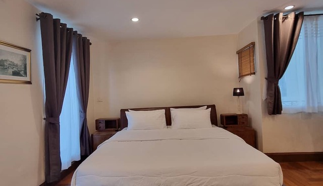 Chez Moi Bangkok Sukhumvit 26 Executive Residence (888) in Klong Toey