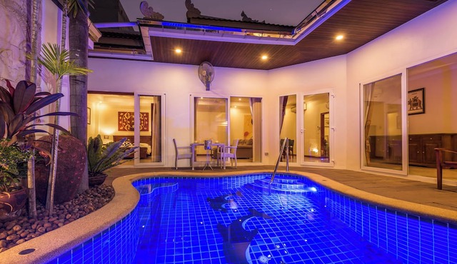 Village Austria - Luxury 3BR private pool villa Pratamnak Soi 5 -50m to beach in Nongprue