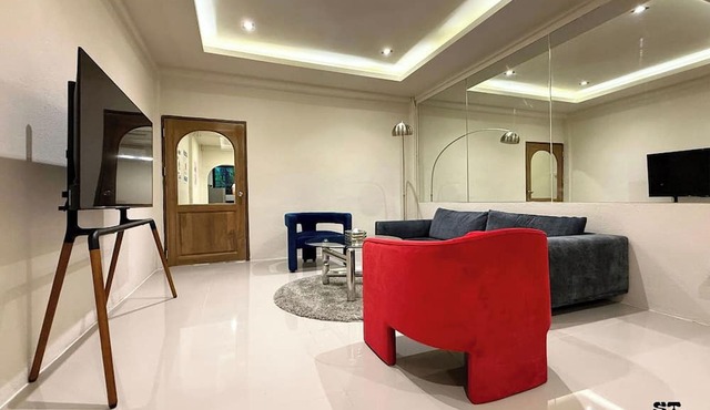 Saint Louis Stay in Bangkok
