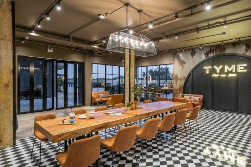 Jenz hotel in Bang Bo
