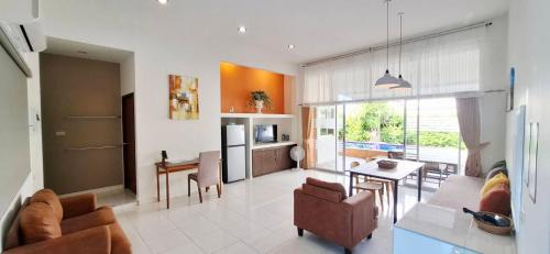 Pranburi Private Pool Villa near beach Baan Prae by Baan Chaylay in Pran Buri