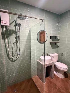The 10 Club Hostel & Tiny Villas in Thong Sala