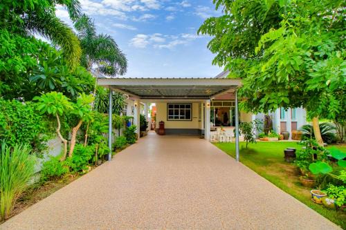 Ped pool villa in Buriram