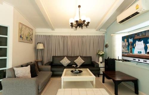 MaMa Beach Pool Villa Pattaya in Jomtien Beach