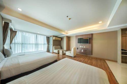 Top View Hotel - SHA Extra Plus in Pattaya